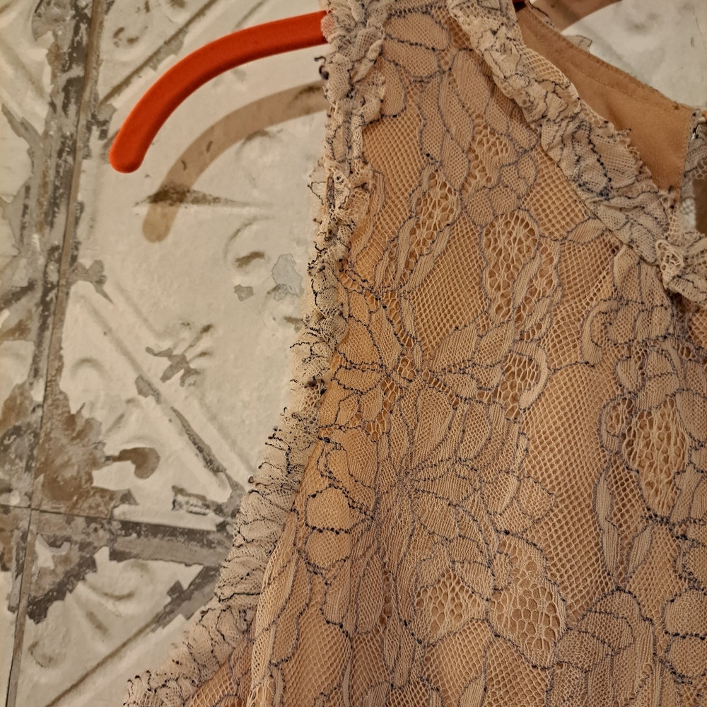 WAYF LACE FLORAL TANK TOP IN SIZE M - Picture 6 of 12